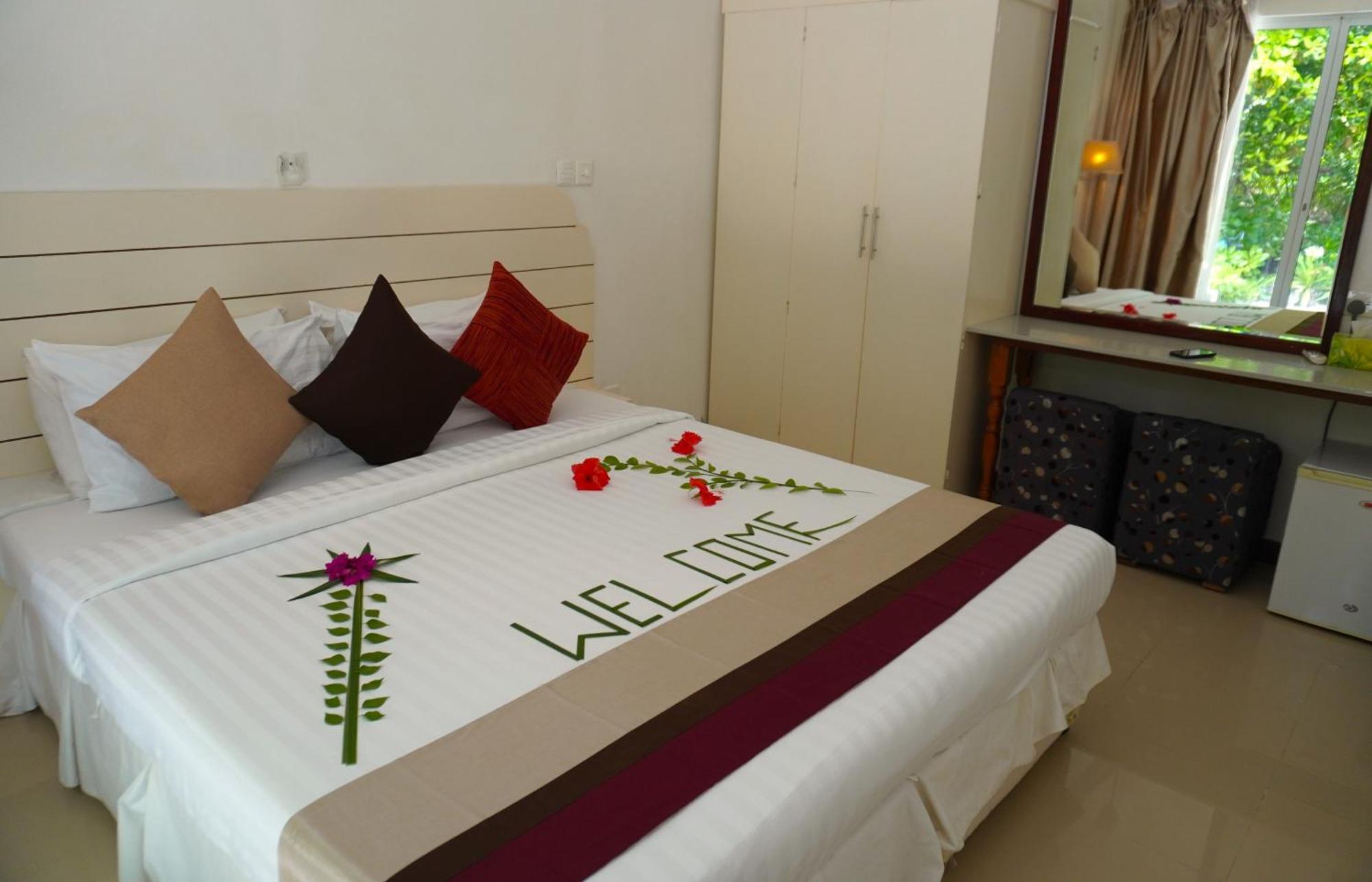 Tme Retreats Dhigurah