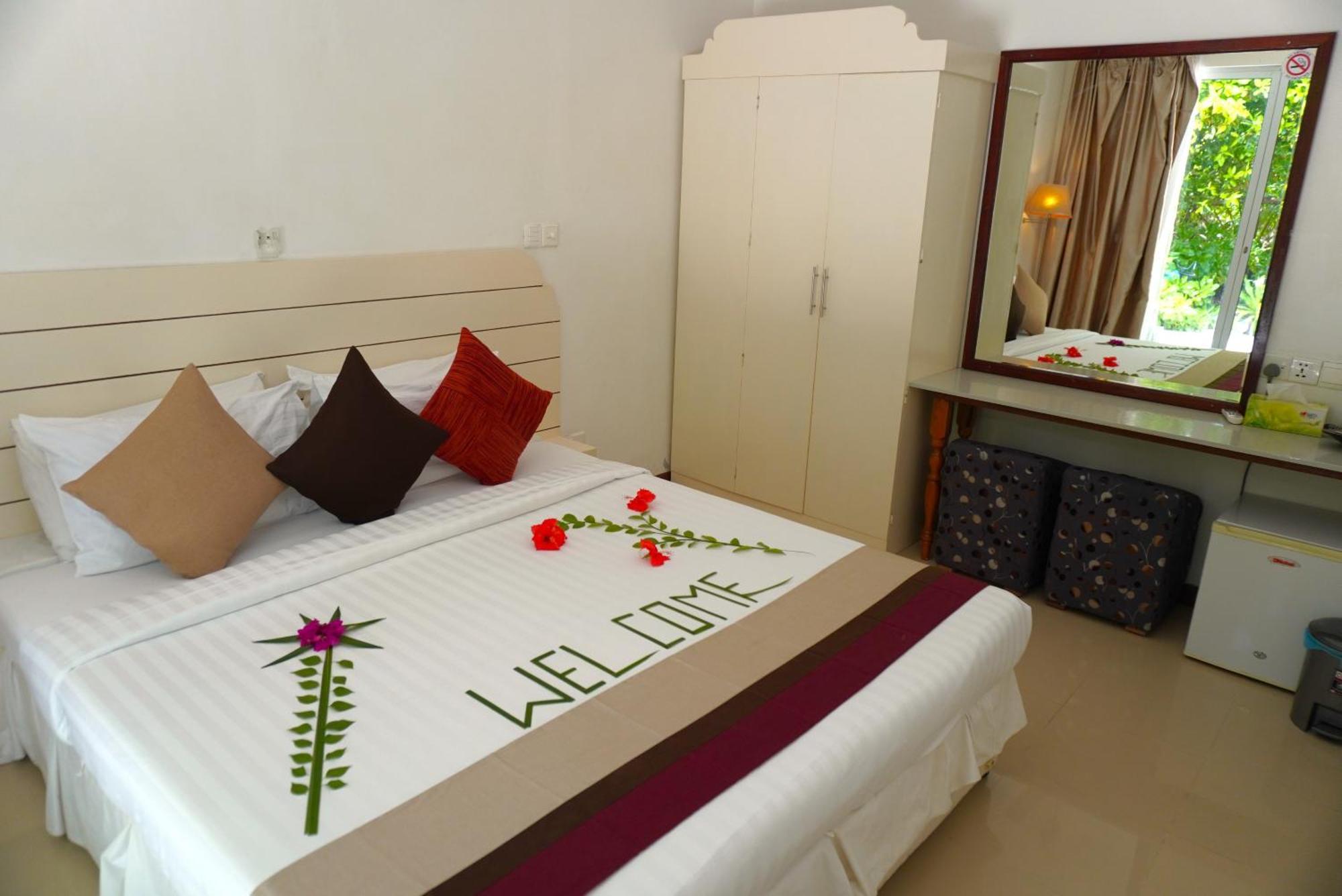Tme Retreats Dhigurah Guest house