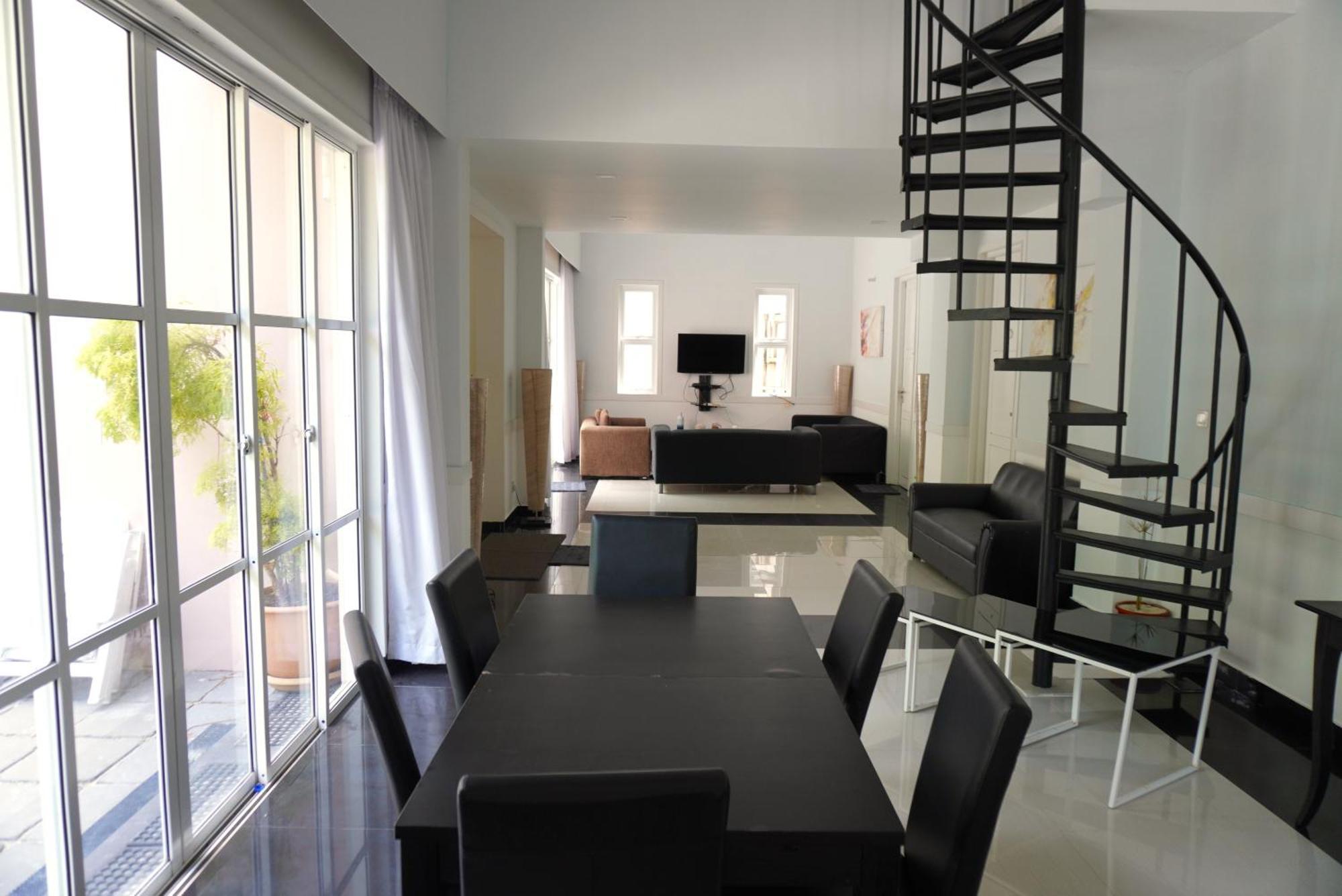 Tme Retreats Dhigurah Guest house